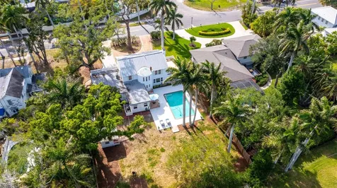 108 26th Street NW Bradenton FL 34205