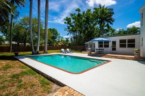 108 26th Street NW Bradenton FL 34205