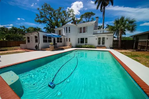 108 26th Street NW Bradenton FL 34205
