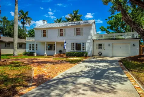 108 26th Street NW Bradenton FL 34205