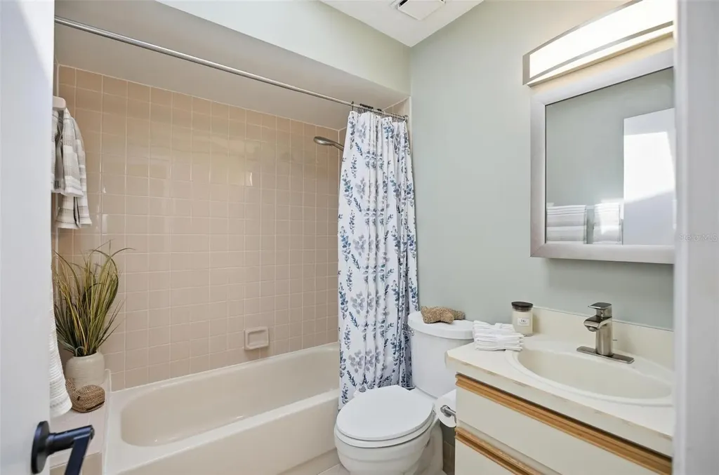 40 Bay Spring Place Palm Coast FL 32137