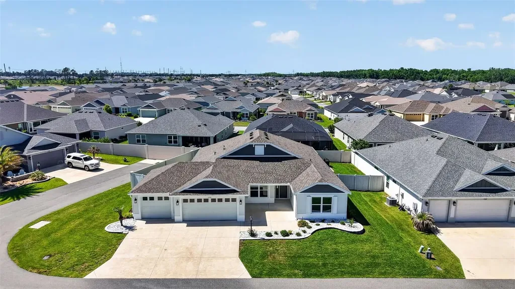 1713 Robbins Road The Villages FL 34762