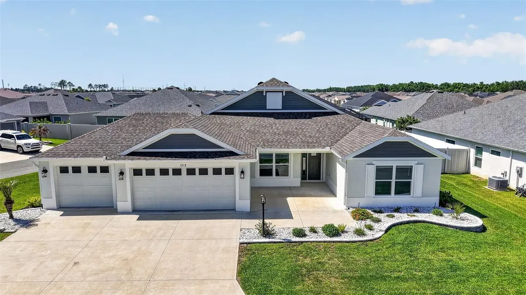1713 Robbins Road The Villages FL 34762