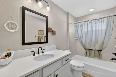 1713 Robbins Road The Villages FL 34762