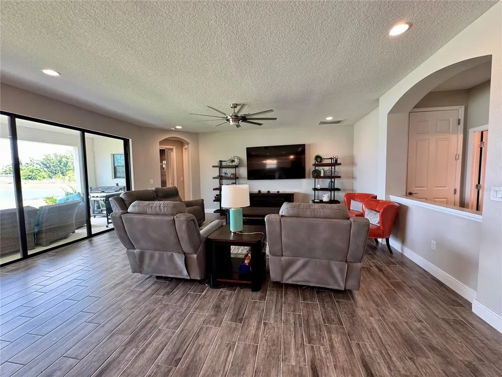 12870 Twin Bridges Drive Riverview FL 33579