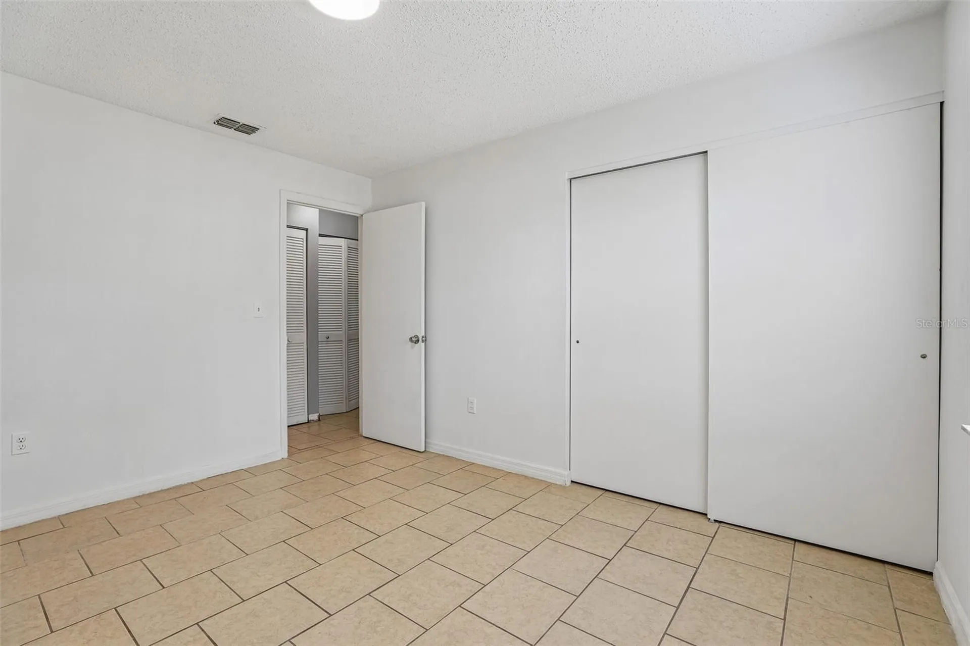 1526 Tangelo Circle Kissimmee FL 34746