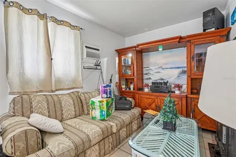 1526 Tangelo Circle Kissimmee FL 34746