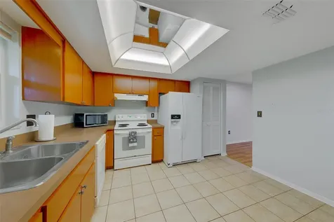 9881 113th Street Seminole FL 33772