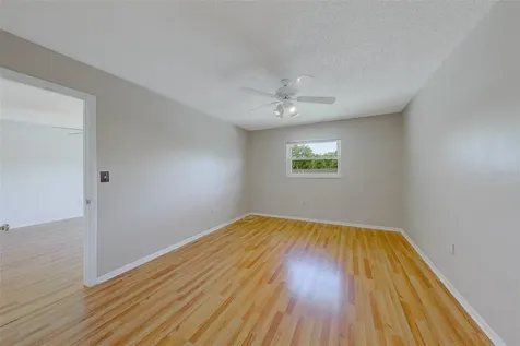 9881 113th Street Seminole FL 33772