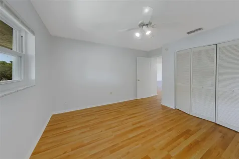 9881 113th Street Seminole FL 33772