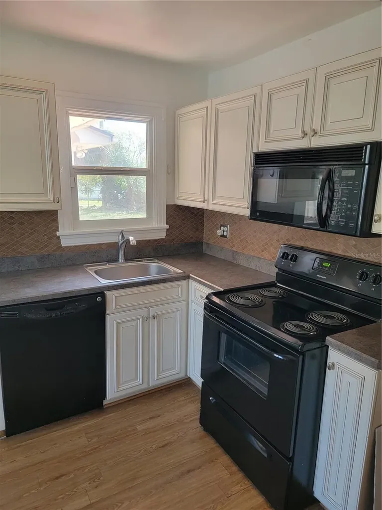 3720 4th Avenue N St Petersburg FL 33713
