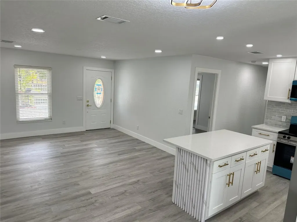 6405 S Manhattan Avenue Tampa FL 33616