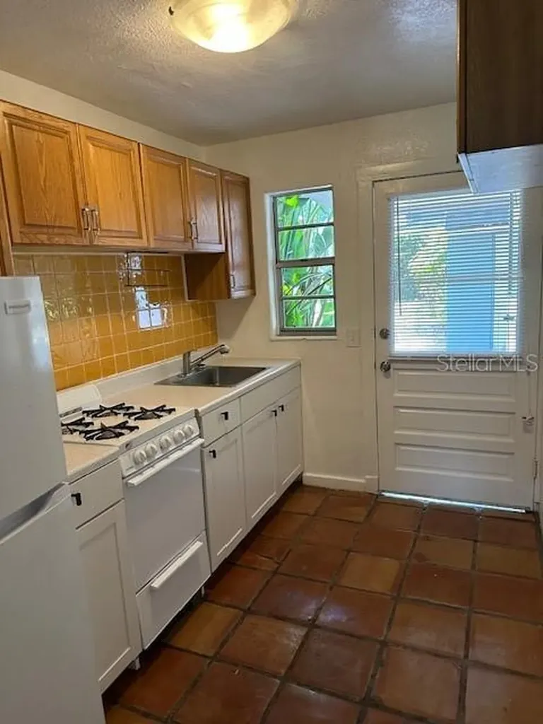 2120 E Washington Street Orlando FL 32803