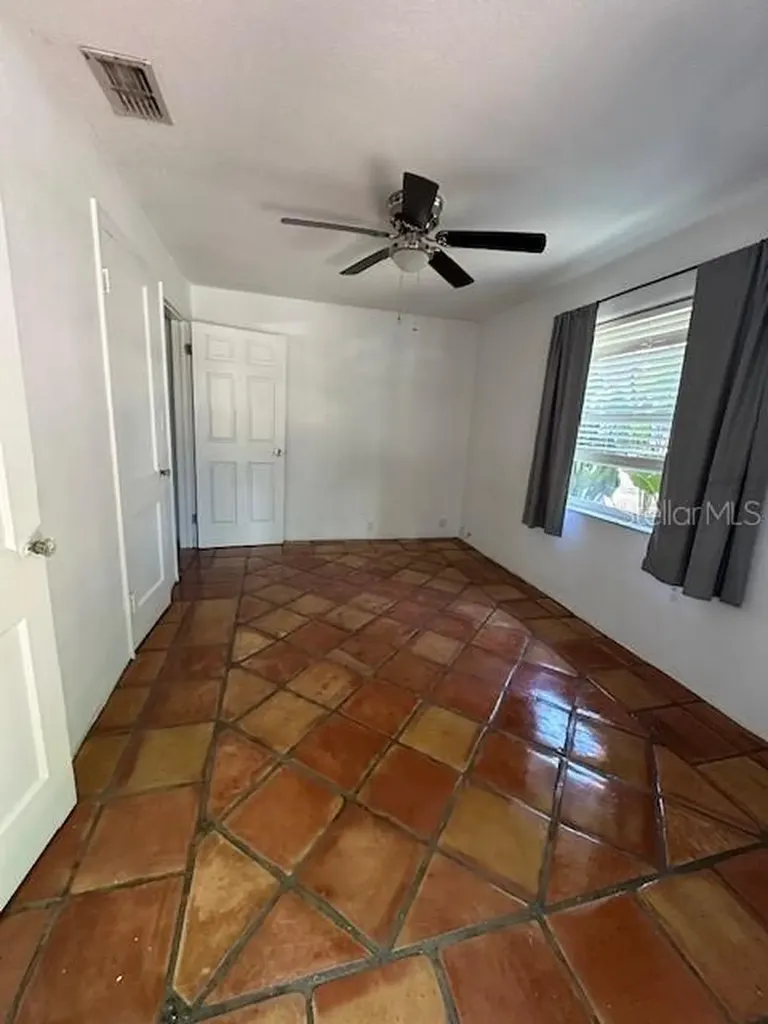 2120 E Washington Street Orlando FL 32803