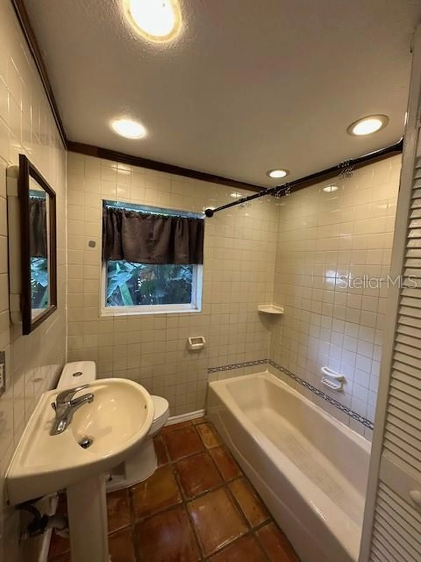 2120 E Washington Street Orlando FL 32803