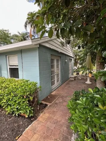 2120 E Washington Street Orlando FL 32803