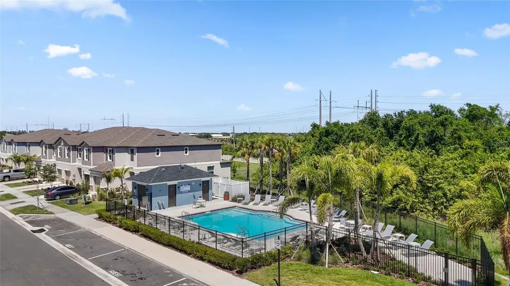 212 27th Street SE Ruskin FL 33570