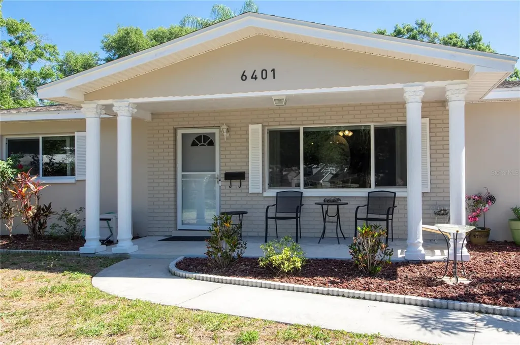 6401 26th Way N St Petersburg FL 33702