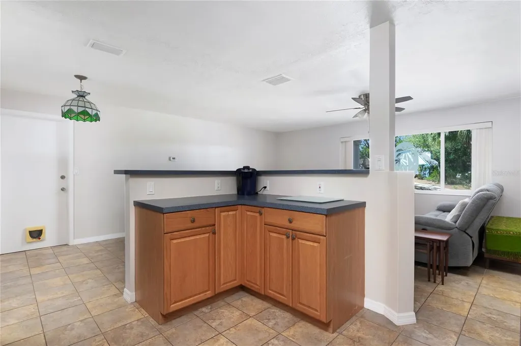 6401 26th Way N St Petersburg FL 33702