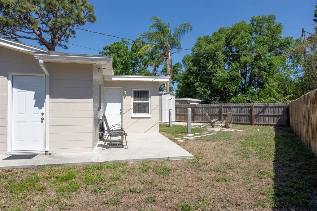 6401 26th Way N St Petersburg FL 33702