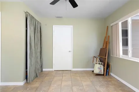 6401 26th Way N St Petersburg FL 33702