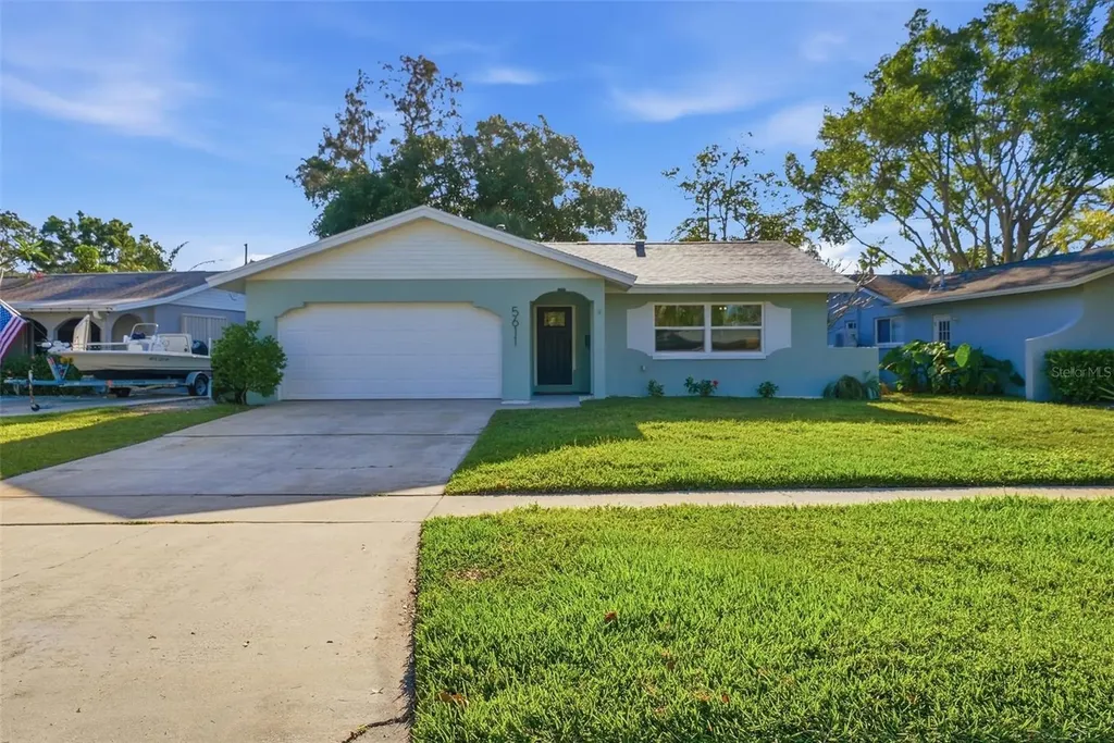 5611 Venetian Boulevard NE St Petersburg FL 33703