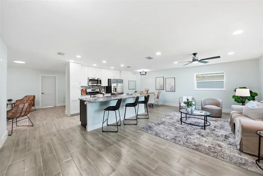 5611 Venetian Boulevard NE St Petersburg FL 33703