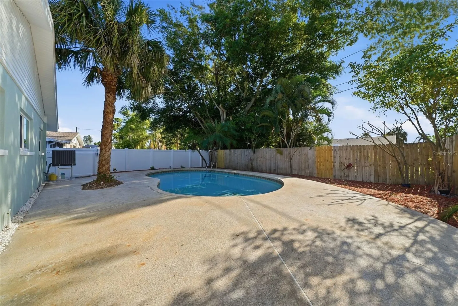 5611 Venetian Boulevard NE St Petersburg FL 33703