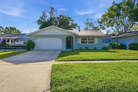 5611 Venetian Boulevard NE St Petersburg FL 33703