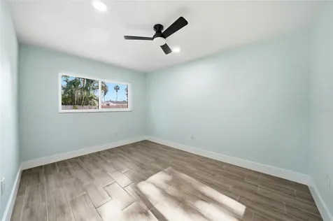 5611 Venetian Boulevard NE St Petersburg FL 33703