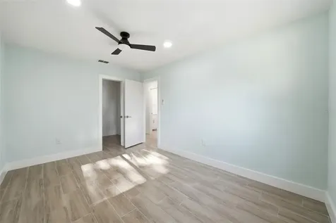 5611 Venetian Boulevard NE St Petersburg FL 33703