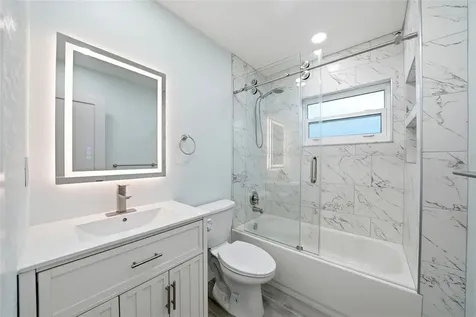 5611 Venetian Boulevard NE St Petersburg FL 33703