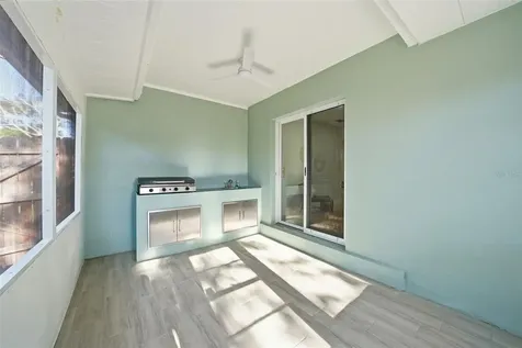 5611 Venetian Boulevard NE St Petersburg FL 33703