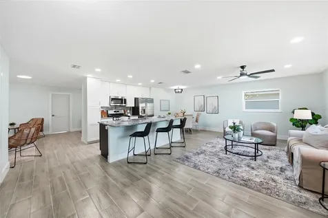 5611 Venetian Boulevard NE St Petersburg FL 33703
