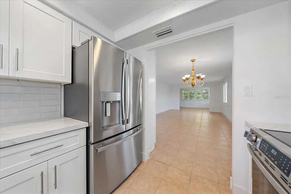 597 Spanish Drive N Longboat Key FL 34228