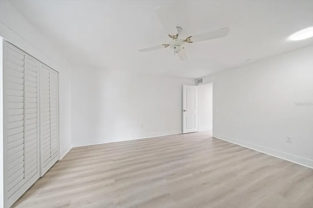 597 Spanish Drive N Longboat Key FL 34228
