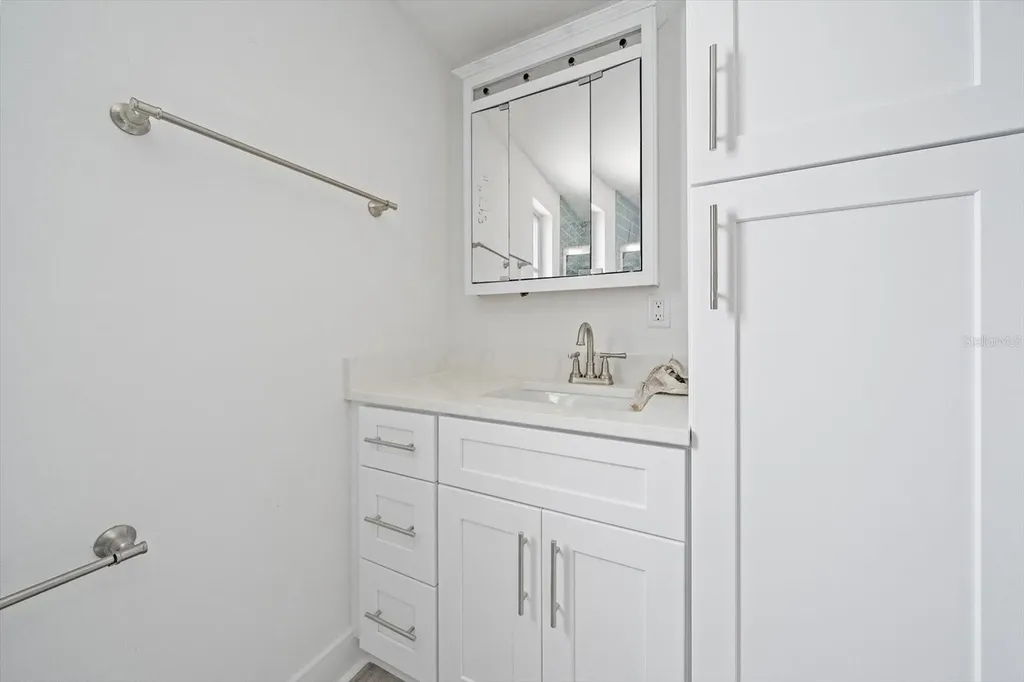 597 Spanish Drive N Longboat Key FL 34228
