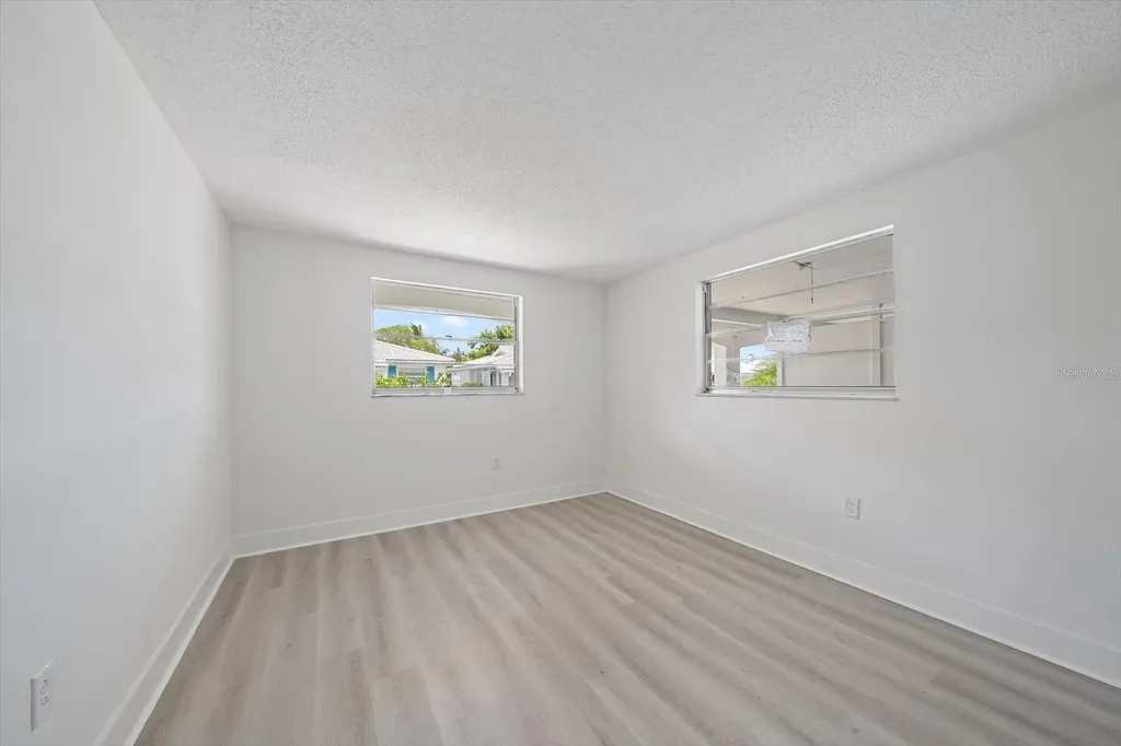 597 Spanish Drive N Longboat Key FL 34228