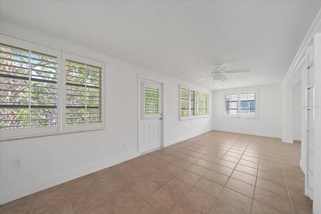 597 Spanish Drive N Longboat Key FL 34228