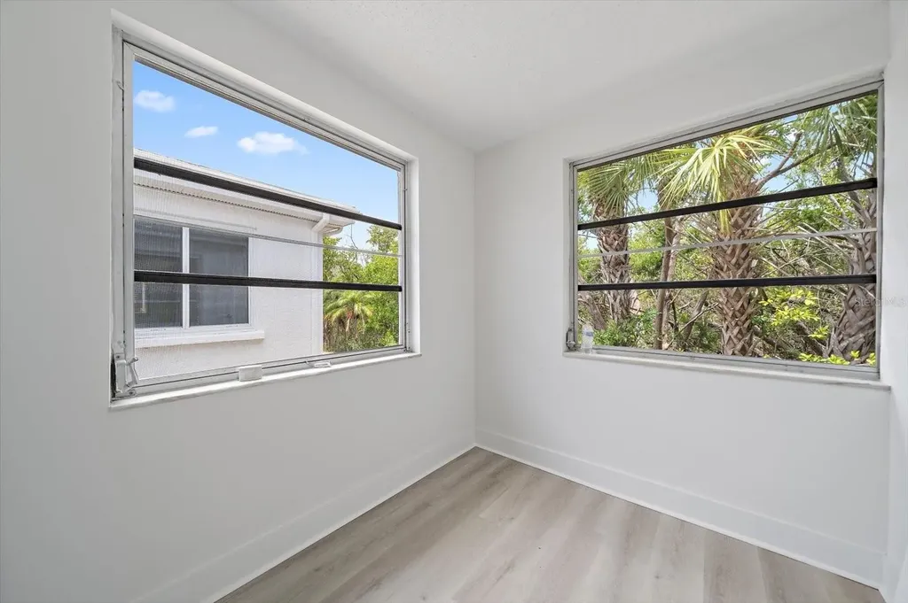 597 Spanish Drive N Longboat Key FL 34228