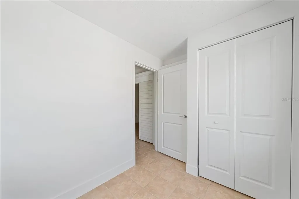 597 Spanish Drive N Longboat Key FL 34228