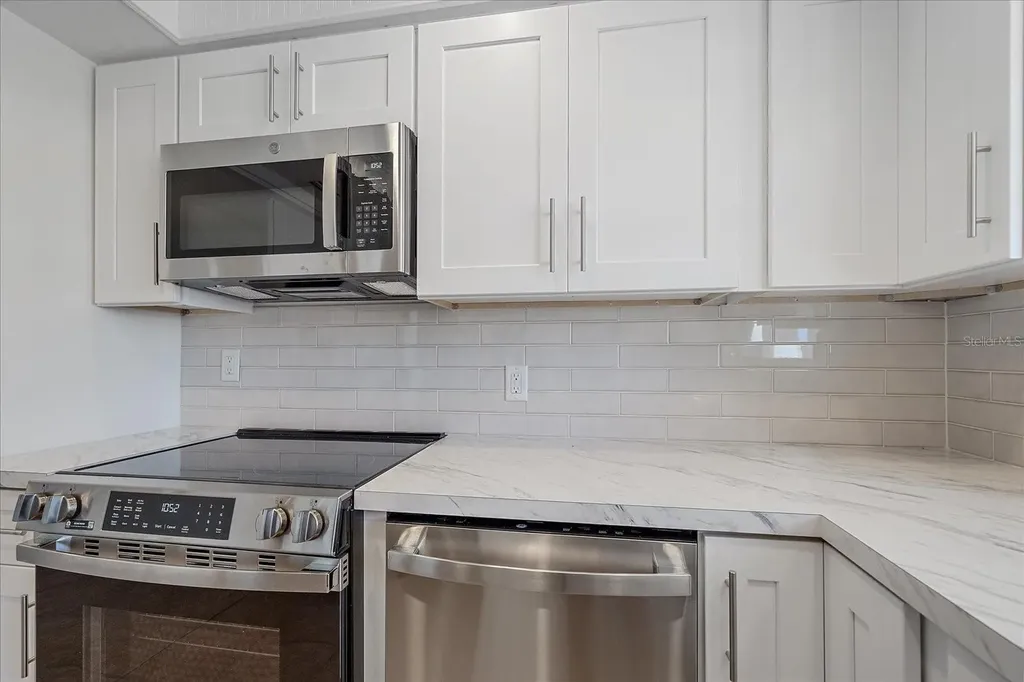 597 Spanish Drive N Longboat Key FL 34228