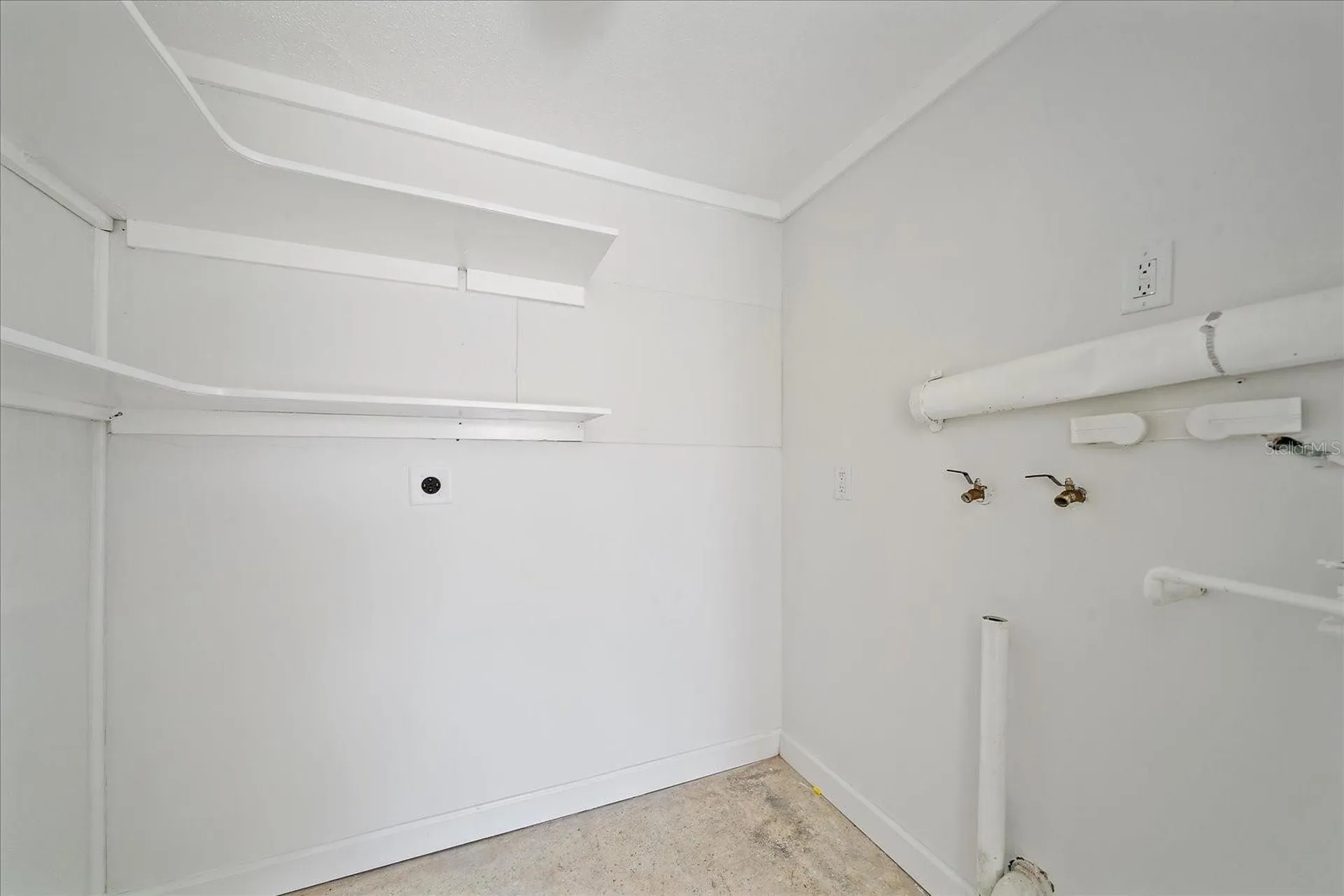 597 Spanish Drive N Longboat Key FL 34228