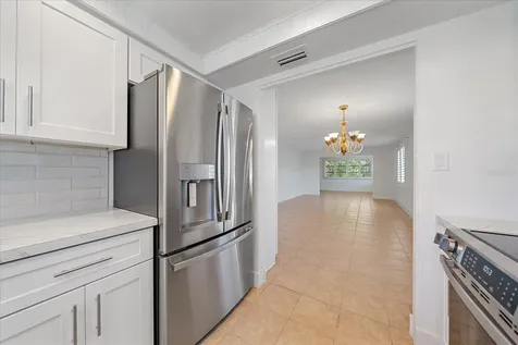 597 Spanish Drive N Longboat Key FL 34228