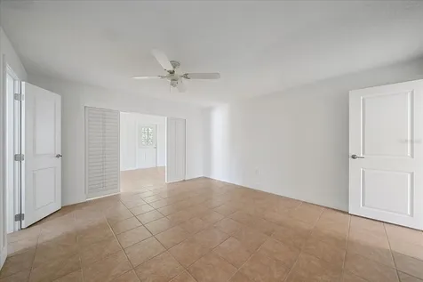 597 Spanish Drive N Longboat Key FL 34228