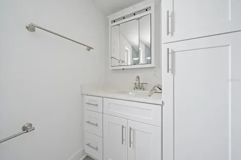 597 Spanish Drive N Longboat Key FL 34228