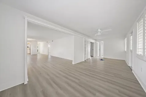 597 Spanish Drive N Longboat Key FL 34228