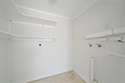 597 Spanish Drive N Longboat Key FL 34228