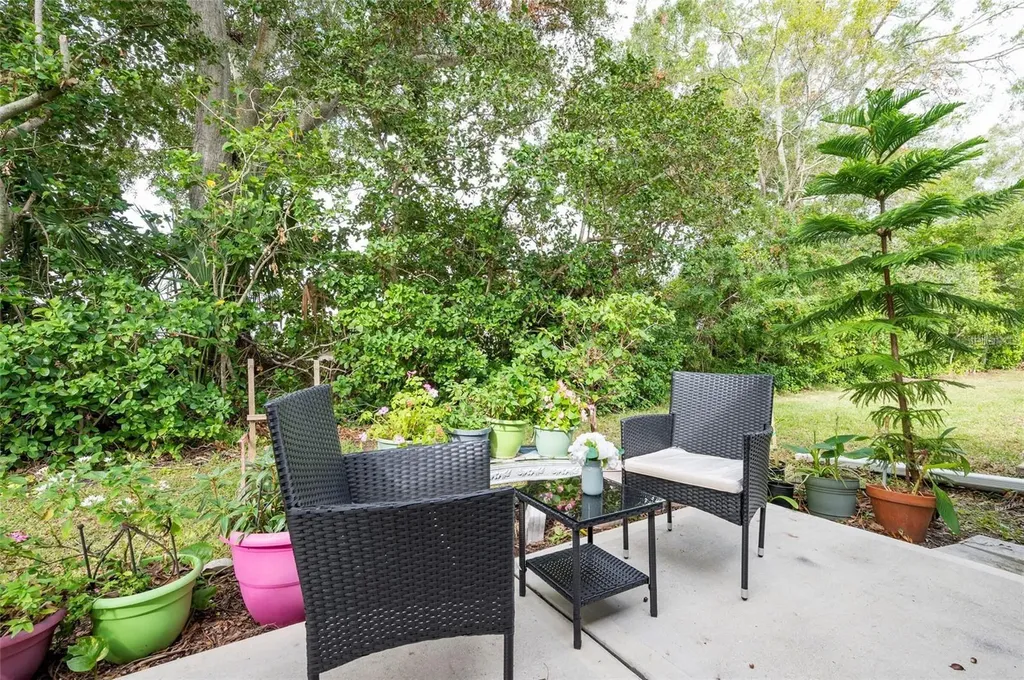 2238 Lark Circle W Palm Harbor FL 34684