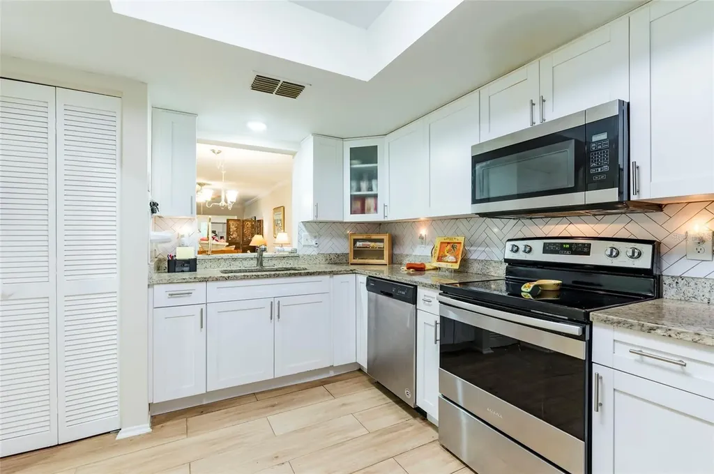 2238 Lark Circle W Palm Harbor FL 34684